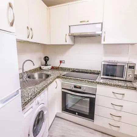 Adeje Living - Stylish 2 Bedroom In Adeje Tenerife *